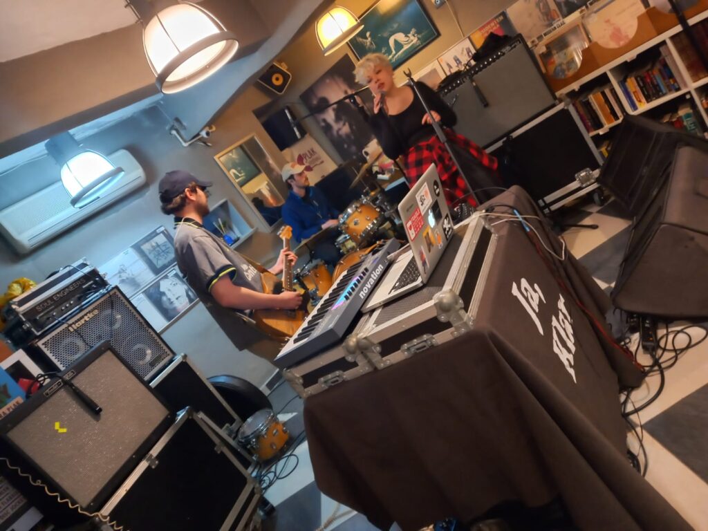 WhatsApp Image 2025-04-16 at 15.08.00